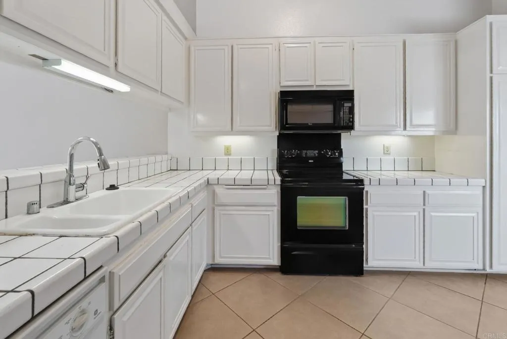 https://cdn.realtyfeed.com/cdn/127/306783466/5a7803254a13fbbfca497f9e6134f351.webp