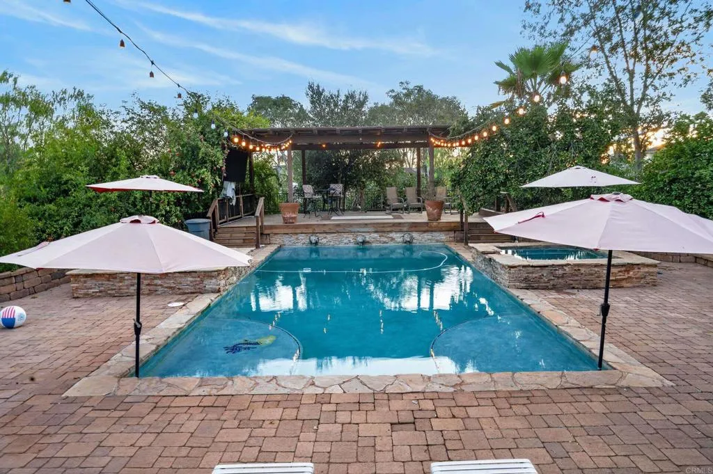 https://cdn.realtyfeed.com/cdn/127/306783496/1b71f087ca7aef35c899358833c4eec2.webp
