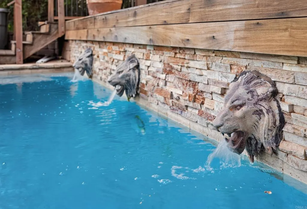 https://cdn.realtyfeed.com/cdn/127/306783496/4c7a341920db3d089f7b0624079a605c.webp