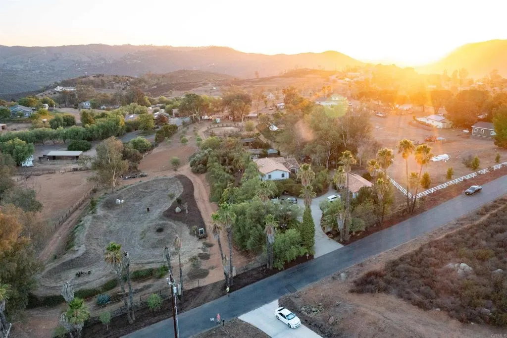 https://cdn.realtyfeed.com/cdn/127/306783496/86520d73f715ad996a7d92958f445191.webp