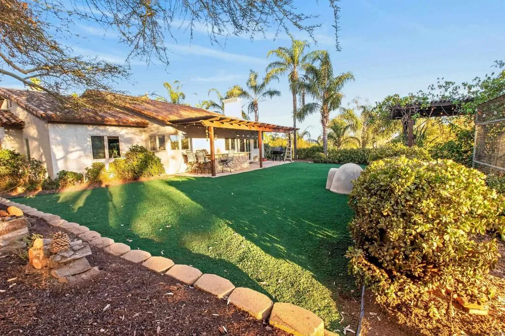 https://cdn.realtyfeed.com/cdn/127/306783496/d9876dcb38cefbbf94884b7a62b1ed83.webp