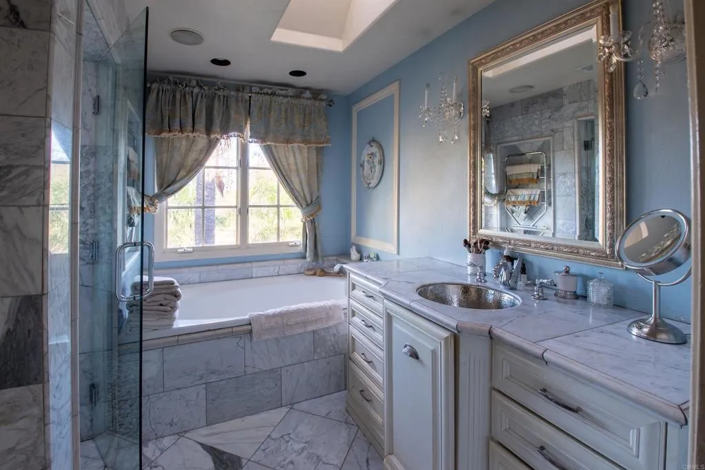 https://cdn.realtyfeed.com/cdn/127/306783496/ddd9018940f4edaa10fb8c4b14be0d91.webp