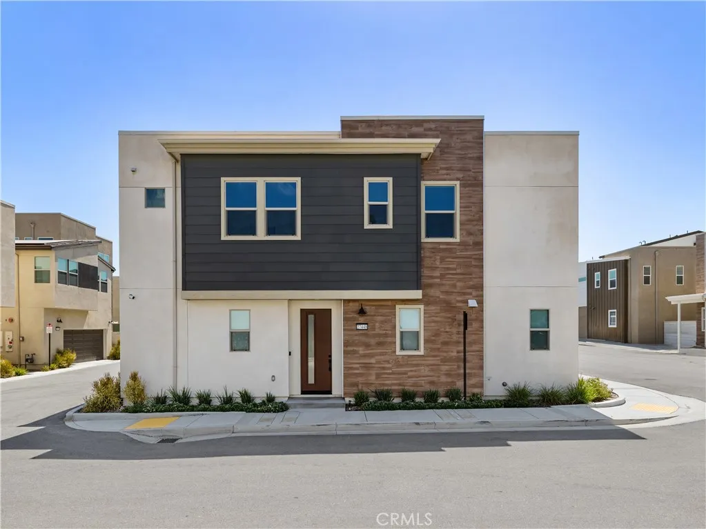 Valencia, CA 91381