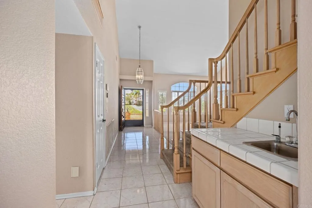 3730 Hillview Way, Oceanside, CA 92056 - Photo 5 of 49, Oceanside, CA