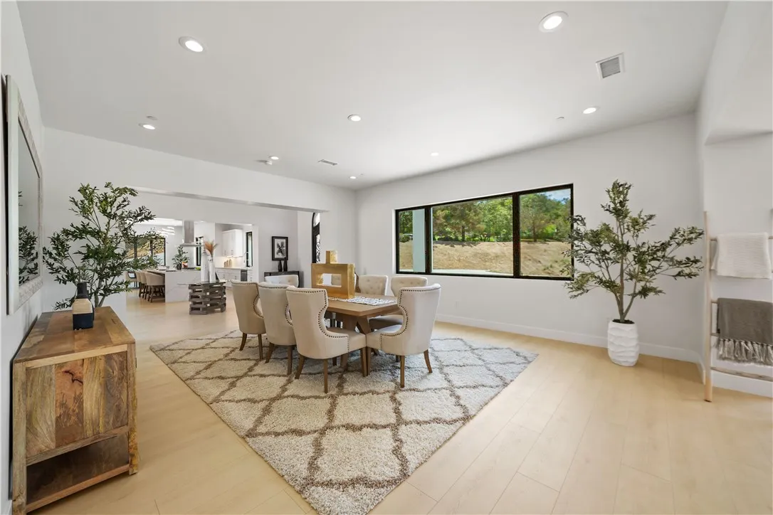 https://cdn.realtyfeed.com/cdn/127/306783659/05f8c24ea28bb51aa684efa37f44036c.webp