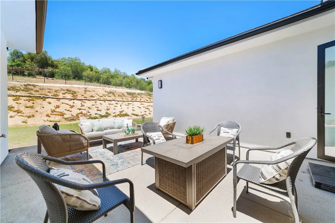 https://cdn.realtyfeed.com/cdn/127/306783659/1c6f48d89fca2ff2de5bb2ef9ad76bd3.webp