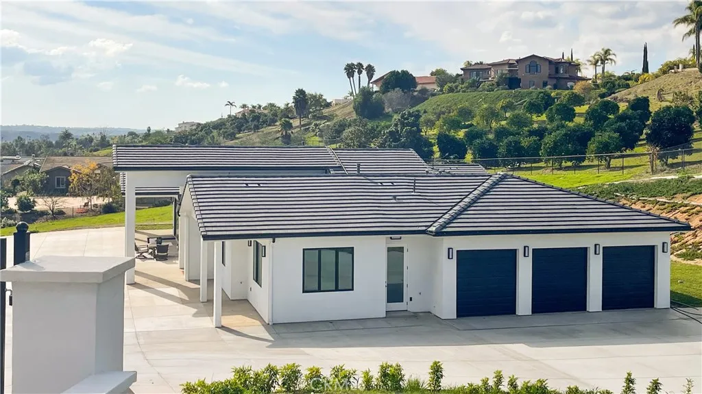 https://cdn.realtyfeed.com/cdn/127/306783659/7ebd95f3a076ff0f29bbf2c11886928d.webp