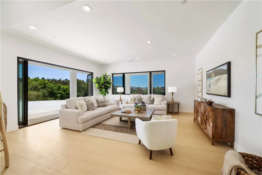 https://cdn.realtyfeed.com/cdn/127/306783659/a6272cf28267997c5f76ac512cd5b7e1.webp