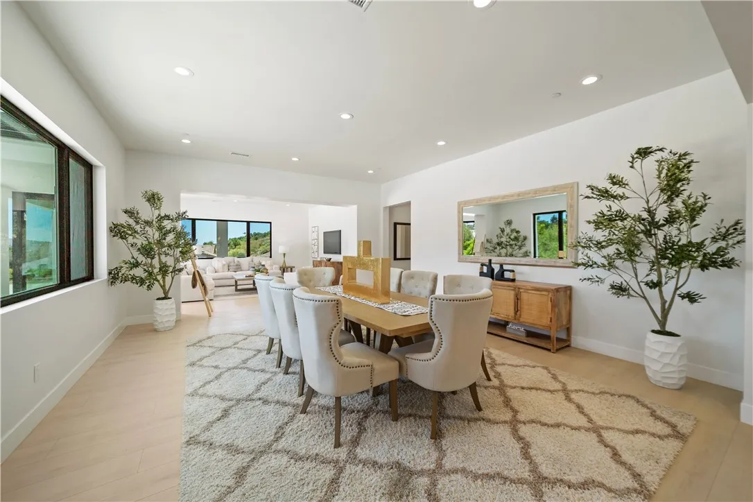 https://cdn.realtyfeed.com/cdn/127/306783659/d64aa5561adb98a63fc4ee90897cff94.webp