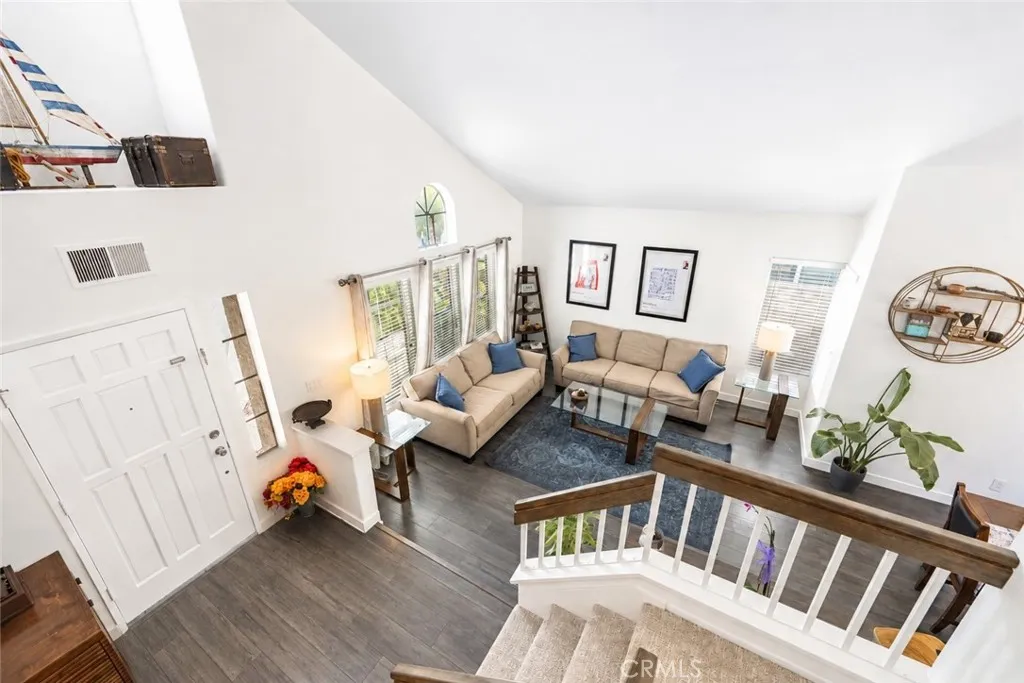 https://cdn.realtyfeed.com/cdn/127/306783672/646a55b8f0389f9620d3b0dd07e3fae8.webp