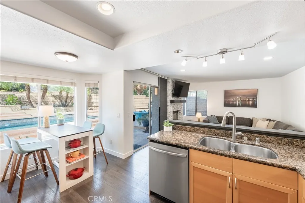 https://cdn.realtyfeed.com/cdn/127/306783672/77ee8f52922635d10d80f8c5ea97276e.webp