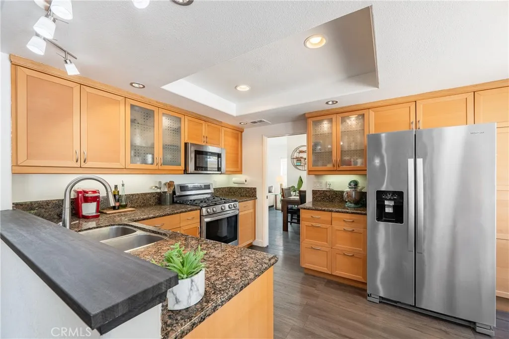 https://cdn.realtyfeed.com/cdn/127/306783672/78c591a04188445a24d4dc73c4c45dd4.webp