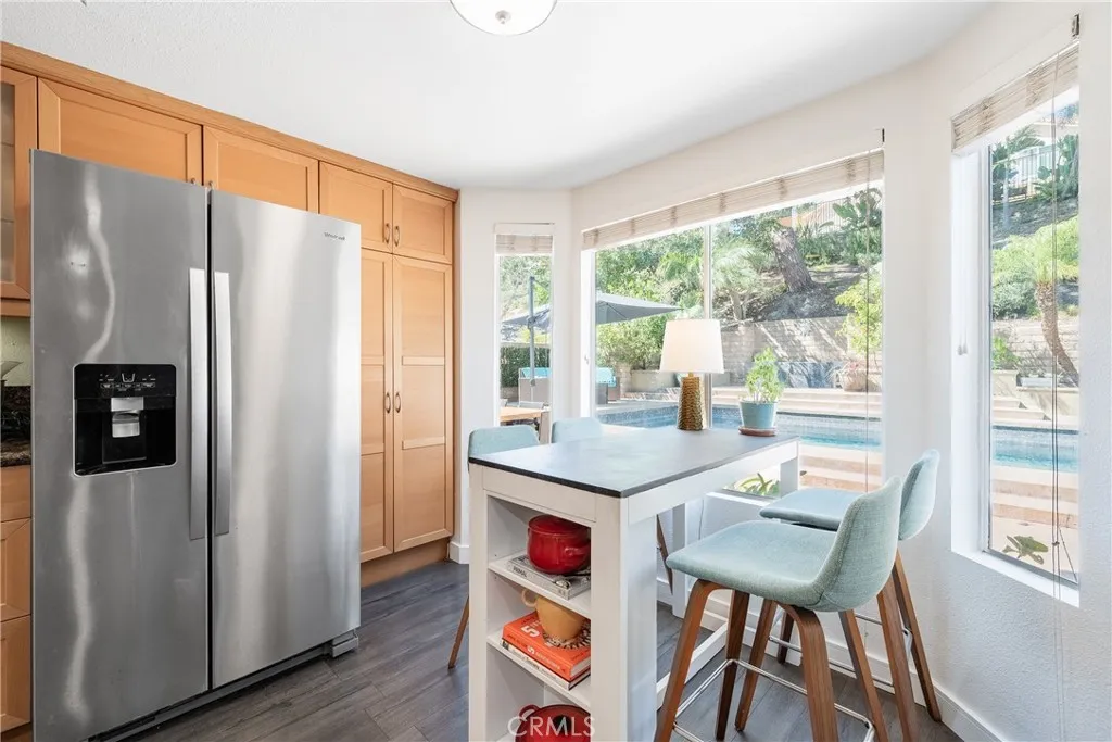 https://cdn.realtyfeed.com/cdn/127/306783672/7eb0c67fddfbdc8f1e76a94cf6d56c69.webp