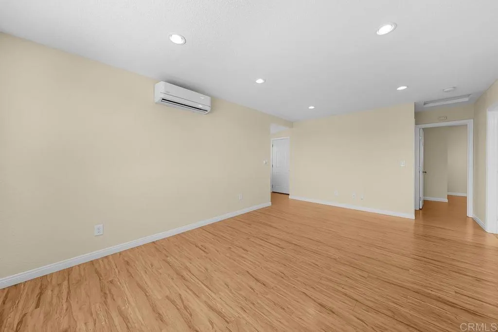 https://cdn.realtyfeed.com/cdn/127/306783679/767bfc5cc404952ccfd218684a6d4f2d.webp