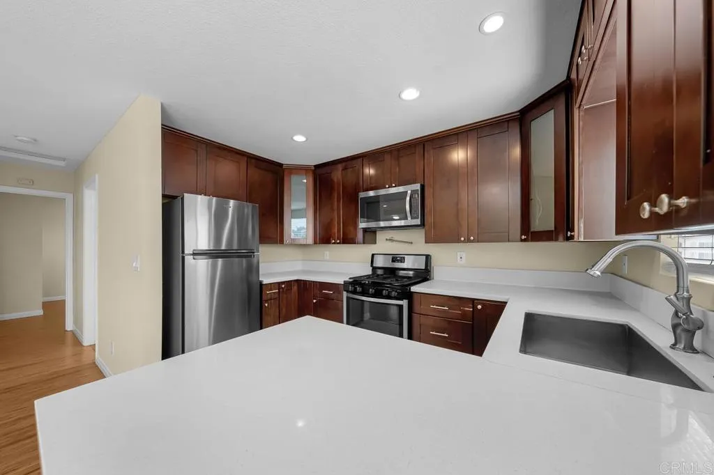 https://cdn.realtyfeed.com/cdn/127/306783679/8d3648035c8ffd5323cb75500e3ad5da.webp