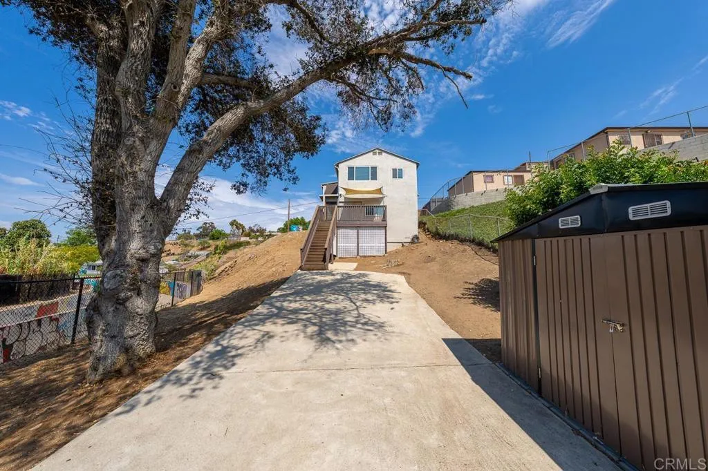 https://cdn.realtyfeed.com/cdn/127/306783679/c8a486f6e352b8c75e8de01fe003ae57.webp