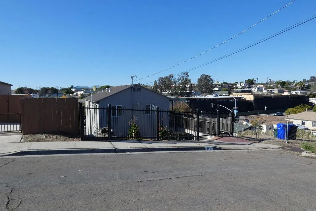 https://cdn.realtyfeed.com/cdn/127/306783679/d1eb9c035afd5b1adffd71fc0c624098.webp