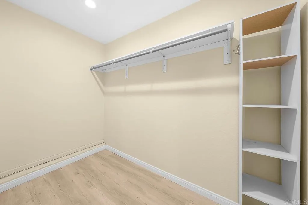 https://cdn.realtyfeed.com/cdn/127/306783679/d8c9f76d66984af18af55bf4b00496e0.webp