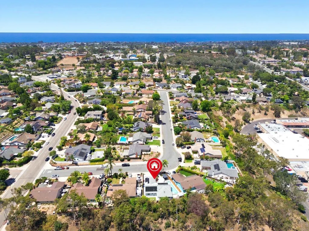 https://cdn.realtyfeed.com/cdn/127/306783723/3824cfb98694710b768cb83ef5b339a4.webp