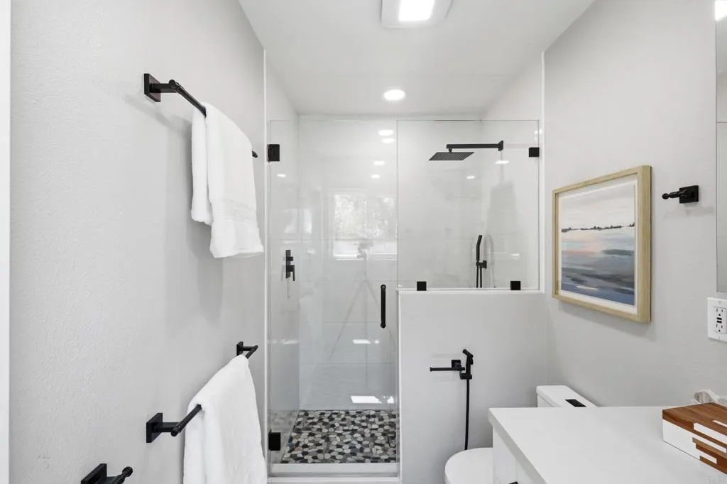https://cdn.realtyfeed.com/cdn/127/306783723/86f01217785b7415b677db9172bcbded.webp