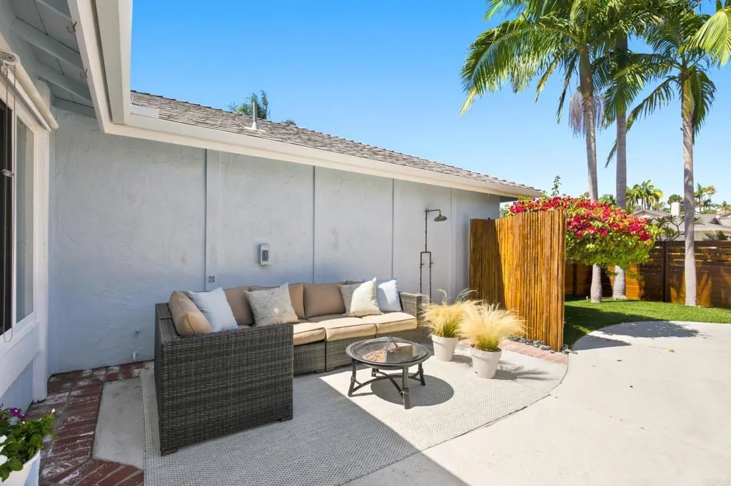 https://cdn.realtyfeed.com/cdn/127/306783723/aeb8866209c981429f26a529e4ee9ada.webp