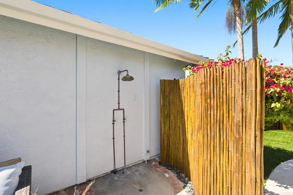 https://cdn.realtyfeed.com/cdn/127/306783723/c982a1670b0f8a47cacb95baf7562455.webp