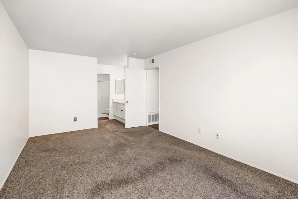 https://cdn.realtyfeed.com/cdn/127/306783745/2610c83fdbddc9e2a8b0014c2aba2701.webp