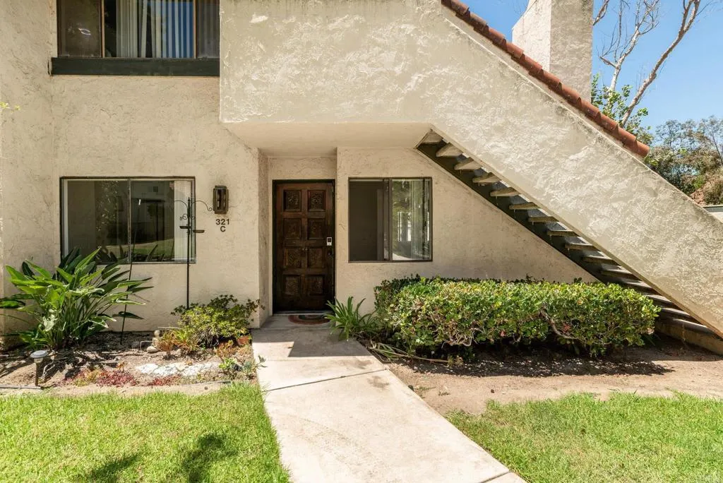 321 N Melrose Unit C, Vista, CA 92083 - Photo 2 of 35, Vista, CA