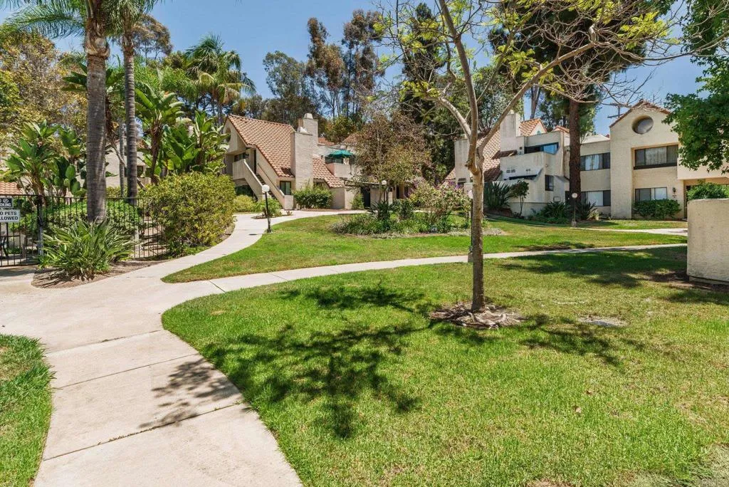 https://cdn.realtyfeed.com/cdn/127/306783745/c4a5ea9687e3c49c962fa7f8dd478375.webp