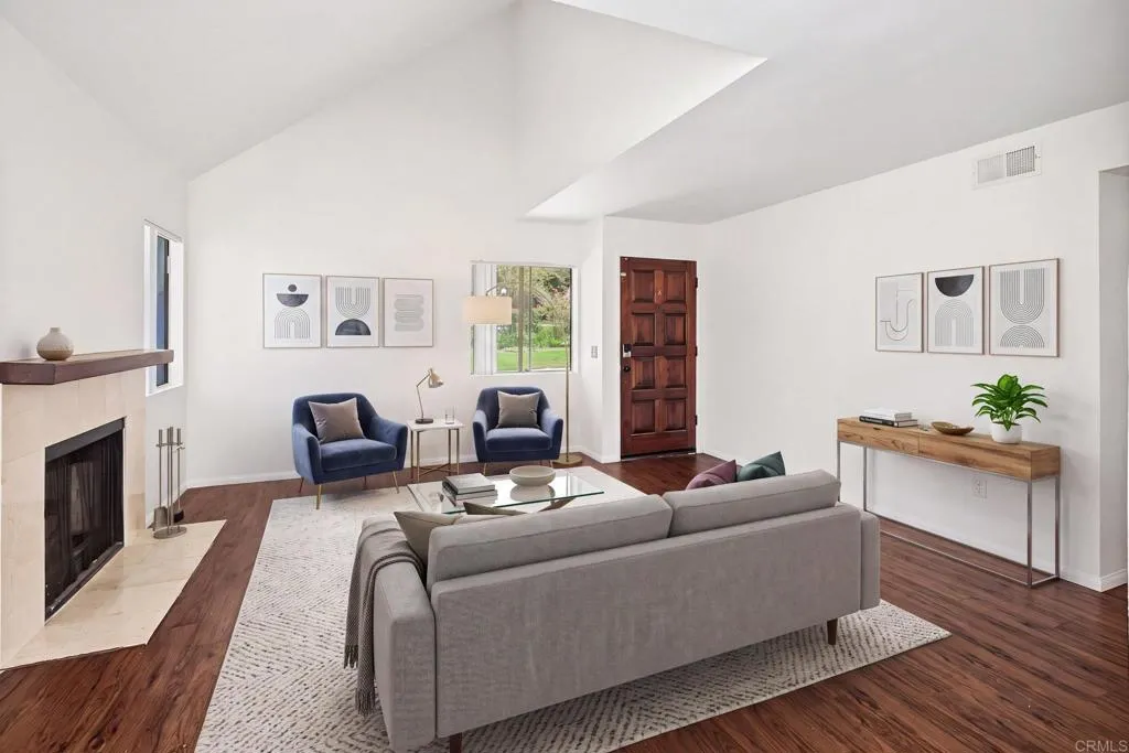 321 N Melrose Unit C, Vista, CA 92083 - Main photo, Vista, CA