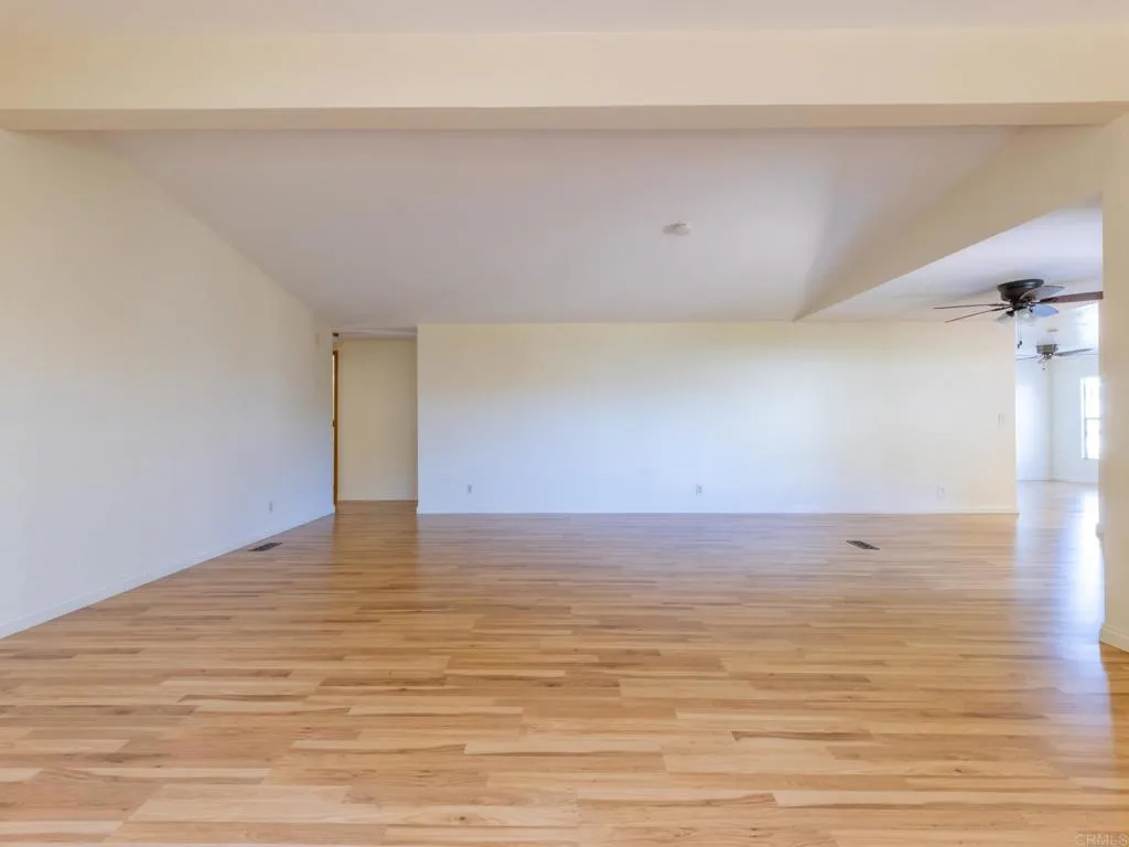 https://cdn.realtyfeed.com/cdn/127/306783746/0fb06fd7521046a5063126ff6600d9a2.webp