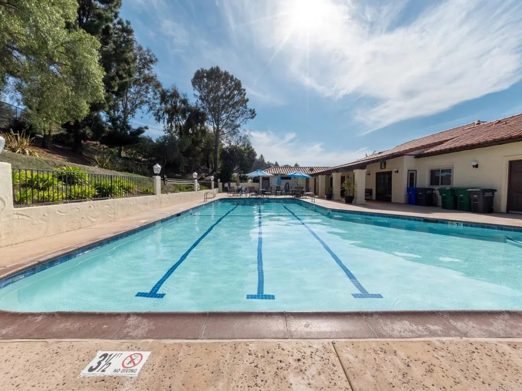 https://cdn.realtyfeed.com/cdn/127/306783746/12e138a6cdb704eba305ec4d4bfe36da.webp