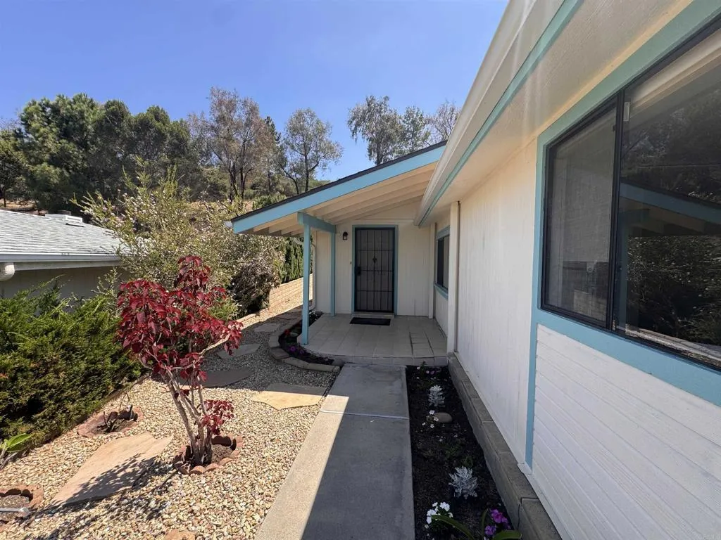 2289 Bryant Drive, Carlsbad, CA 92008 - Photo 3 of 45, Carlsbad, CA