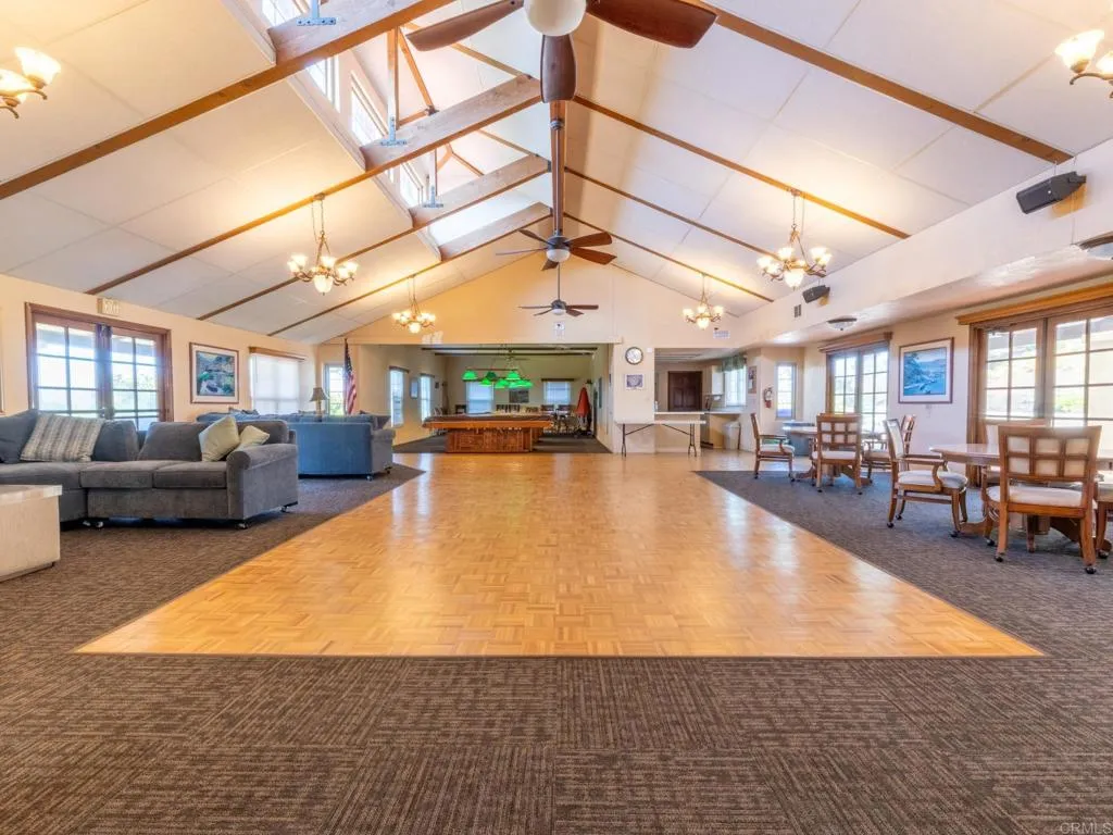 https://cdn.realtyfeed.com/cdn/127/306783746/8b32cd6c4aa5f582518d96a873058acc.webp