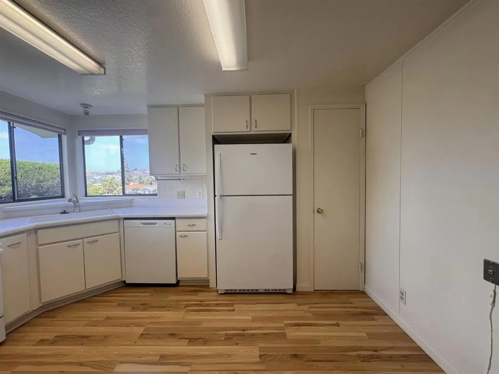 https://cdn.realtyfeed.com/cdn/127/306783746/a42a65c713fac6a1f79196f64bd44648.webp