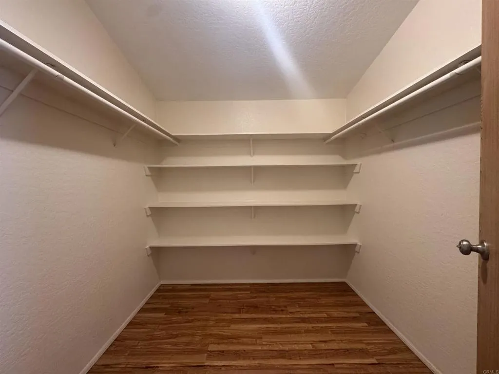 https://cdn.realtyfeed.com/cdn/127/306783746/c4d6f223a142e6bbcb7eacd97b478d4e.webp