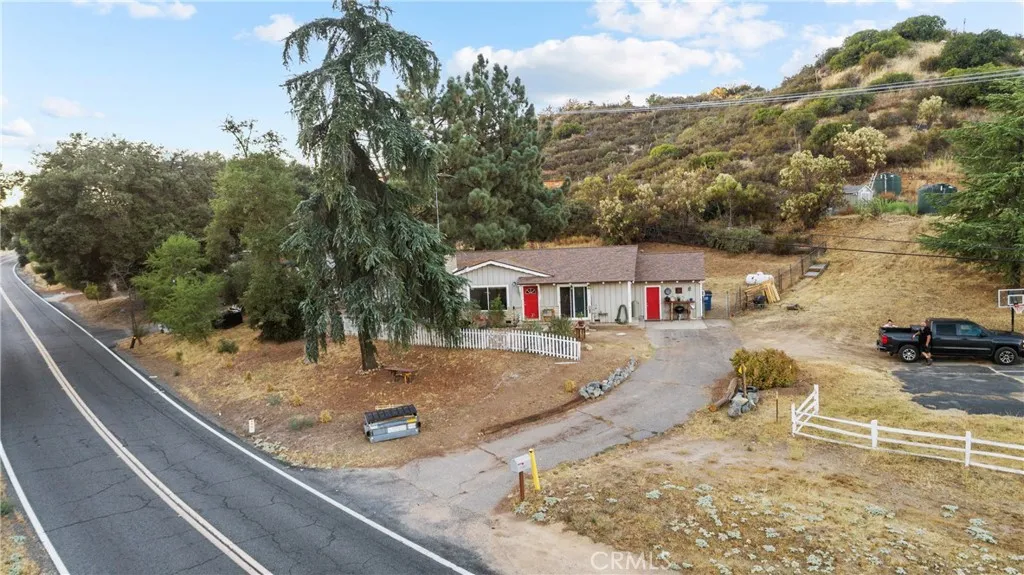 https://cdn.realtyfeed.com/cdn/127/306783752/0e0b3b6fb98a87e05554f3ea742cc9e9.webp