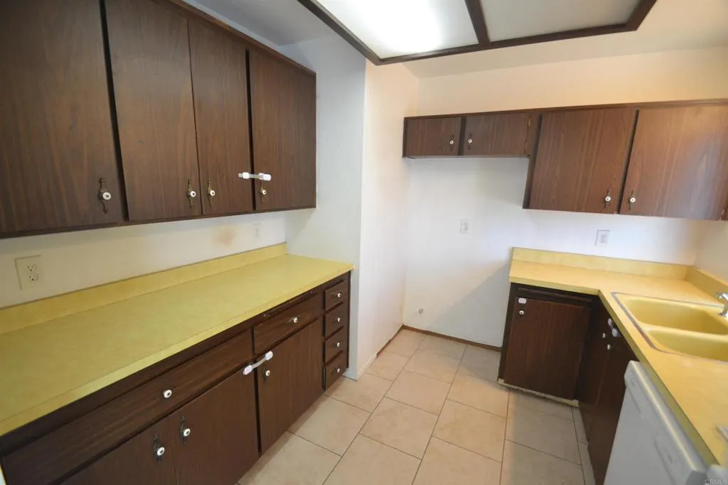 https://cdn.realtyfeed.com/cdn/127/306783795/2634a5ee767ff9585692d48a17cf1126.webp