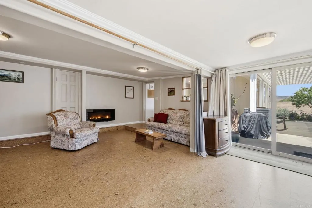 https://cdn.realtyfeed.com/cdn/127/306783799/42d2b2aaad265e24123ca864ab54f8e9.webp