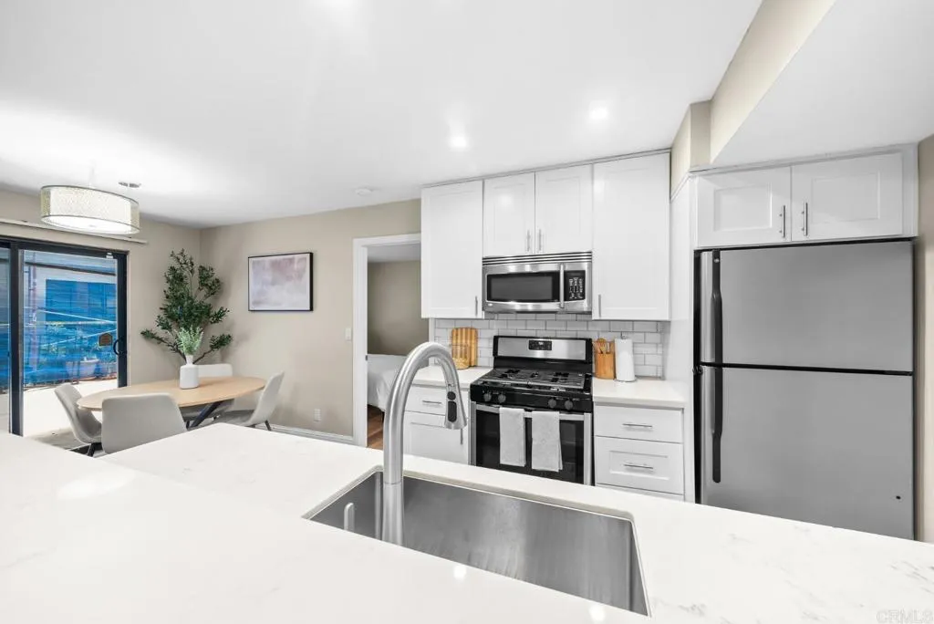 https://cdn.realtyfeed.com/cdn/127/306783851/95c5a1d2fcb27f8376b22e3d6144c27b.webp