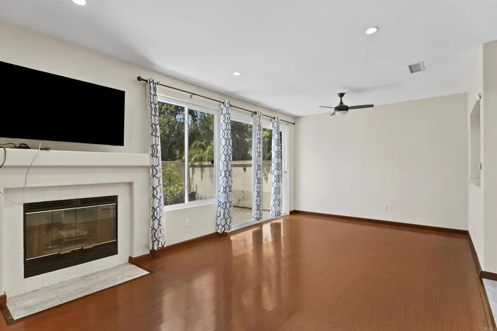 https://cdn.realtyfeed.com/cdn/127/306783875/1a49c1a61bf791f0e34ca103d4f71e57.webp