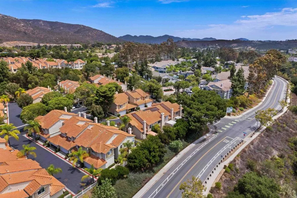 https://cdn.realtyfeed.com/cdn/127/306783875/4f029c61adb909a7c12c23b9d23f2bba.webp