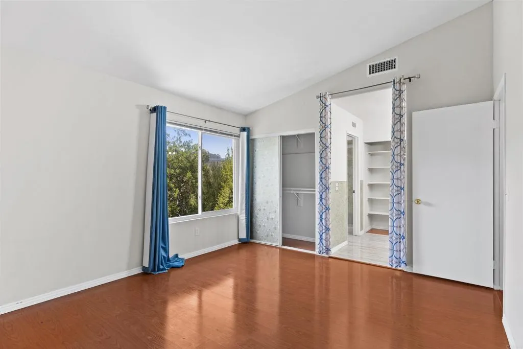 https://cdn.realtyfeed.com/cdn/127/306783875/5893bf89b1d59fddfbce0fb957e31f7f.webp
