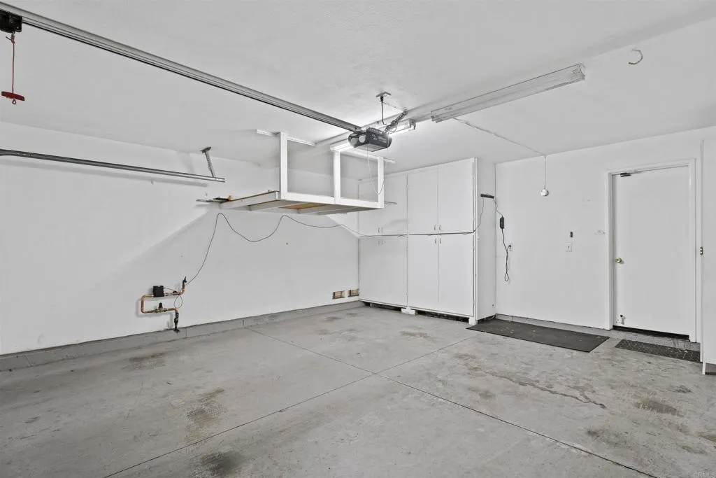 https://cdn.realtyfeed.com/cdn/127/306783875/802c426aca0fe250f28989e22e775ab8.webp