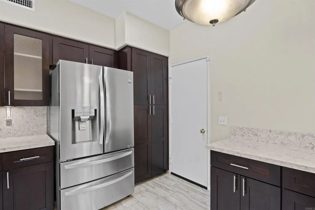https://cdn.realtyfeed.com/cdn/127/306783875/e2000c59659883f774ad941d79082d42.webp