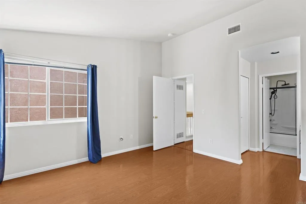 https://cdn.realtyfeed.com/cdn/127/306783875/e6a421d4feadd84420ca9c5a3a796e9c.webp