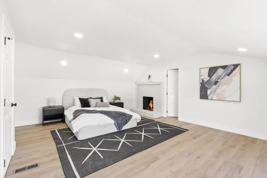 https://cdn.realtyfeed.com/cdn/127/306783940/57d85a57f791e58c01f00305b033bc7a.webp