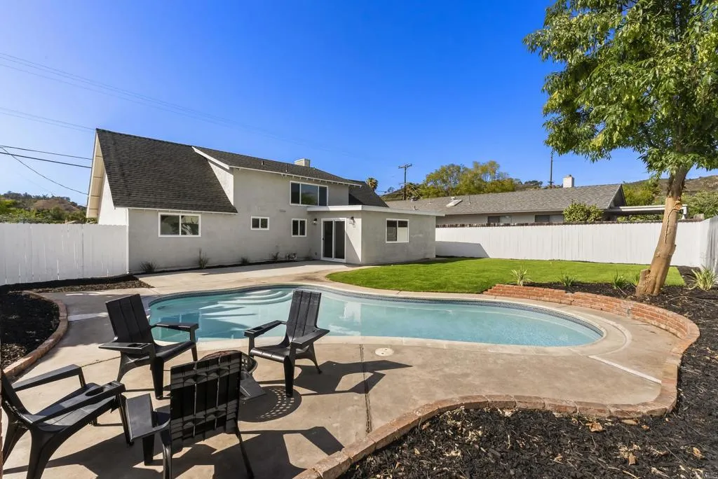 https://cdn.realtyfeed.com/cdn/127/306783940/a1f8e629f878684e75cc801f880dd335.webp