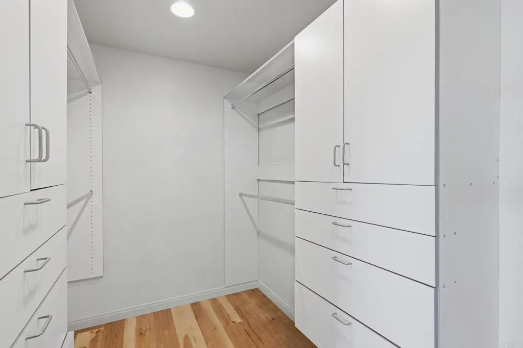 https://cdn.realtyfeed.com/cdn/127/306783965/c44738a5f289d4a7f60683075fb82fab.webp