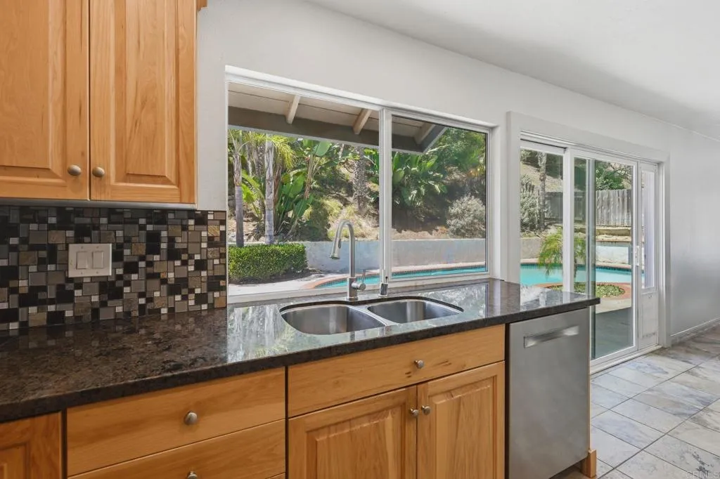 https://cdn.realtyfeed.com/cdn/127/306783965/fbe2ade26535ebf96cad7b283f69663d.webp